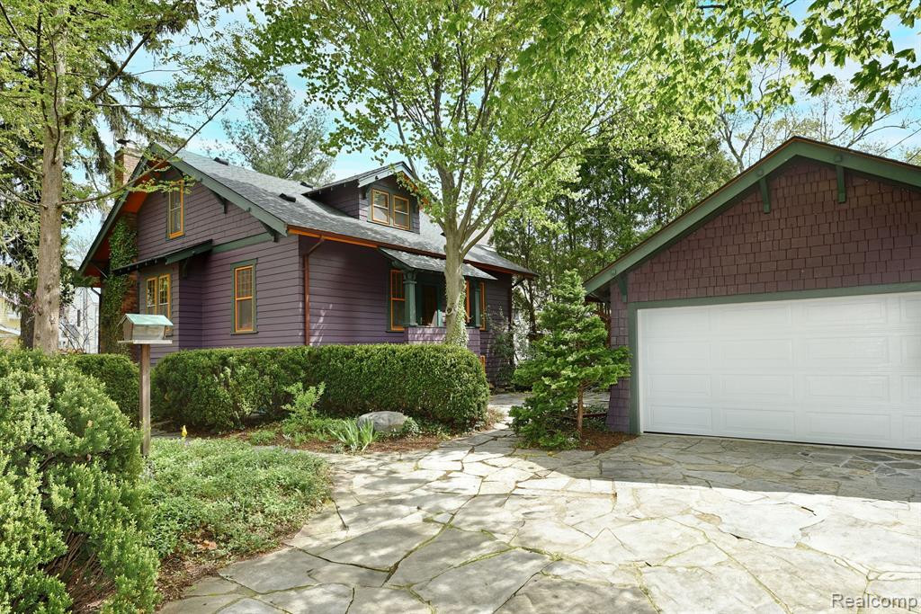 621 W 4TH Street, Royal Oak, MI 48067 — front exterior