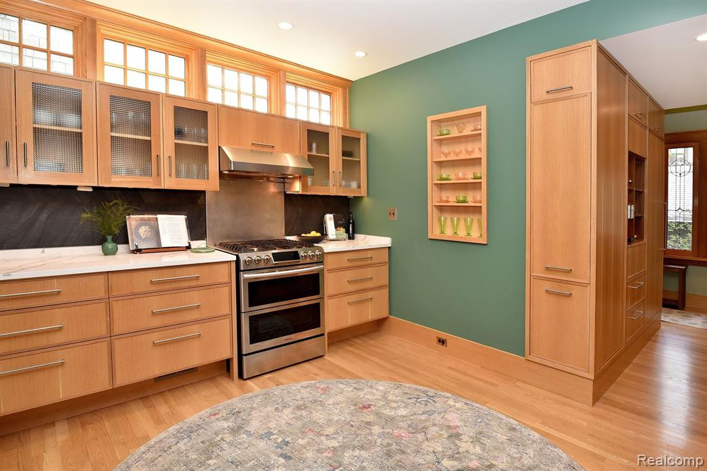 621 W 4TH Street, Royal Oak, MI 48067 — Photo 7
