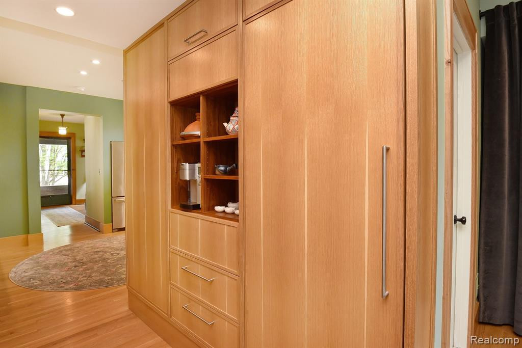 621 W 4TH Street, Royal Oak, MI 48067 — Photo 9