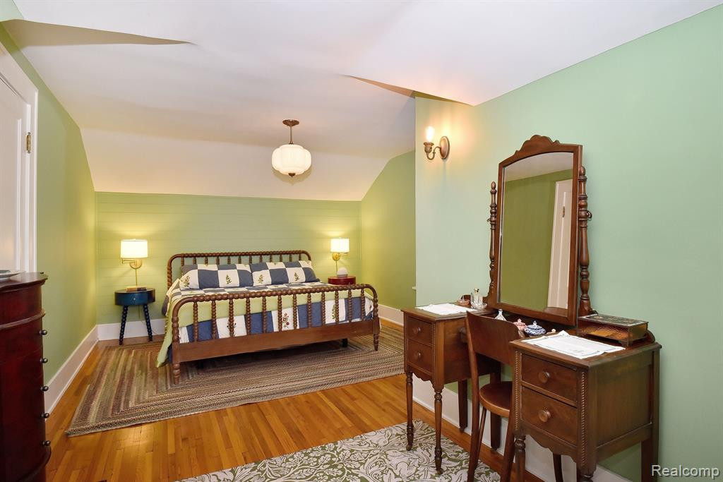 621 W 4TH Street, Royal Oak, MI 48067 — Photo 17