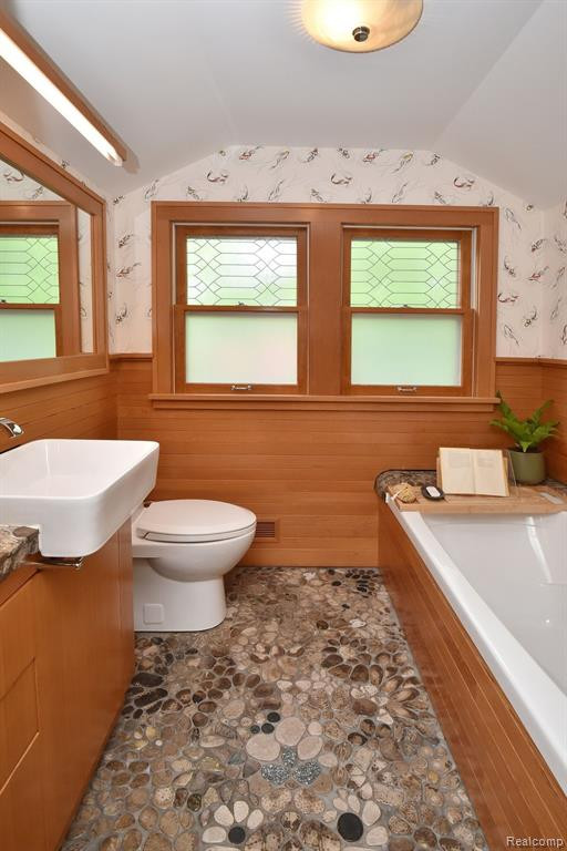 621 W 4TH Street, Royal Oak, MI 48067 — Photo 20