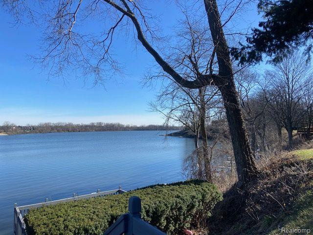 9565 HARBOUR COVE, Ypsilanti, MI 48197 — Photo 24