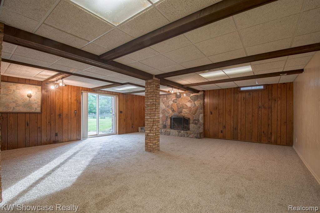 9847 BLOOMHILL Drive, Holly, MI 48442 — Photo 17