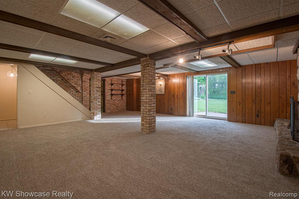 9847 BLOOMHILL Drive, Holly, MI 48442 — Photo 19
