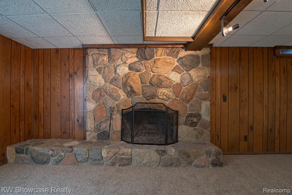 9847 BLOOMHILL Drive, Holly, MI 48442 — Photo 20