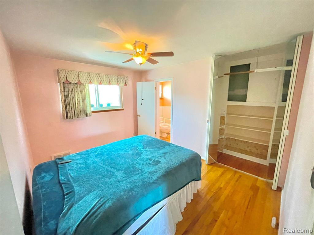 7064 ROSEMARY Street, Dearborn Heights, MI 48127 — Photo 11