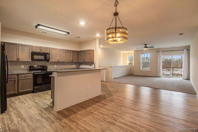 9860 RIDGE RUN Street, Howell, MI 48855 — Photo 4