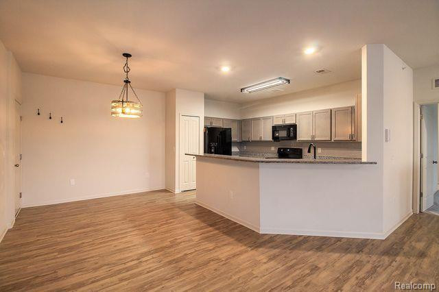 9860 RIDGE RUN Street, Howell, MI 48855 — Photo 5