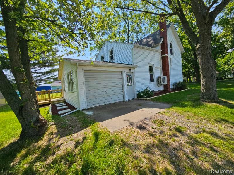 411 LYTLE Avenue, Harbor Beach, MI 48441 — Photo 4