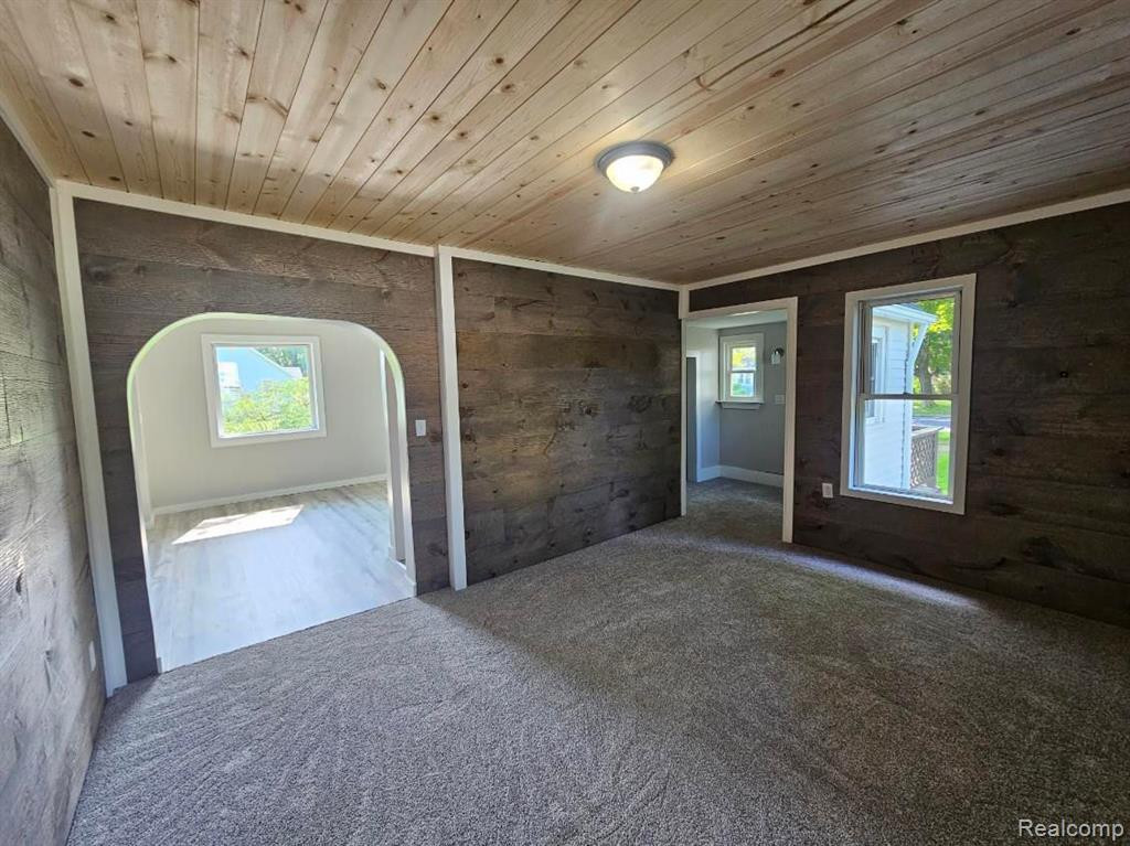 411 LYTLE Avenue, Harbor Beach, MI 48441 — Photo 8