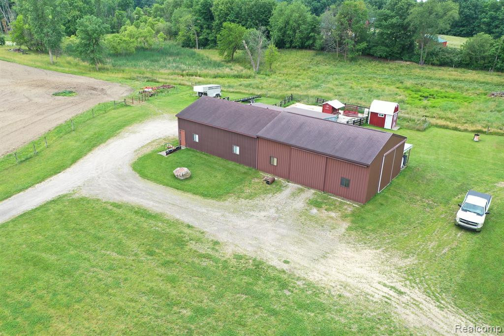 589 N LAKE PLEASANT Road, Attica, MI 48412 — Photo 3