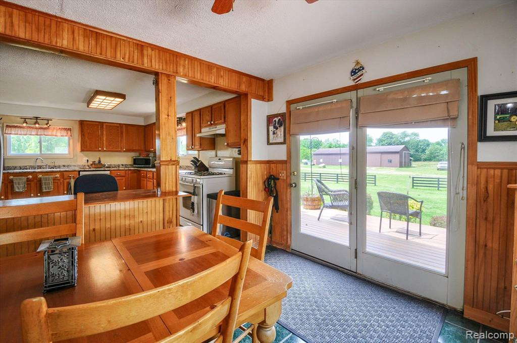 589 N LAKE PLEASANT Road, Attica, MI 48412 — Photo 19