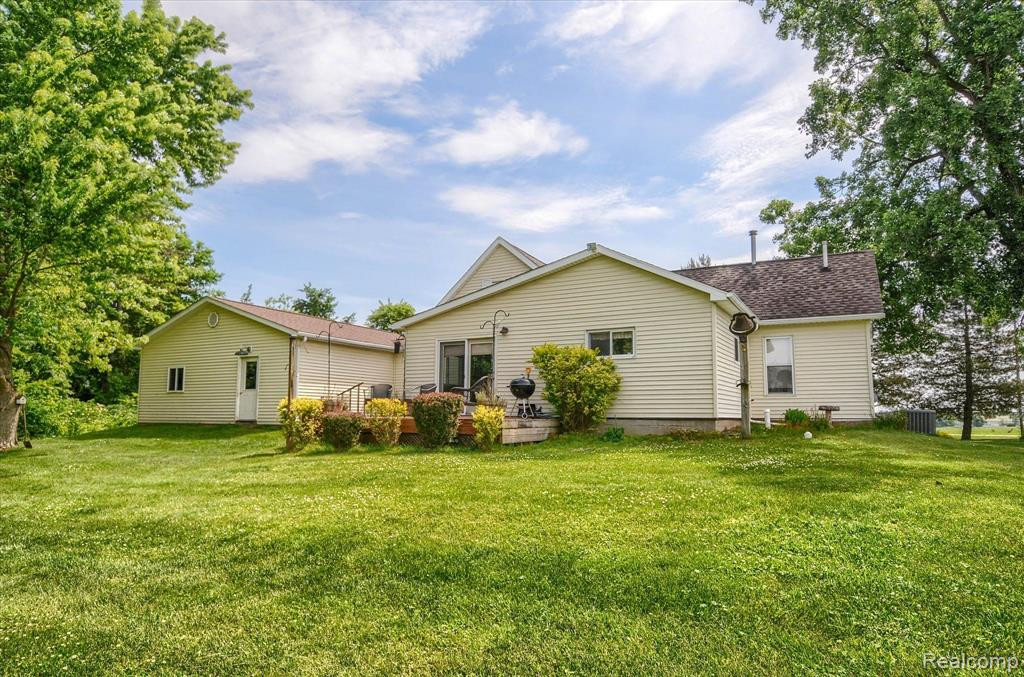 589 N LAKE PLEASANT Road, Attica, MI 48412 — Photo 31