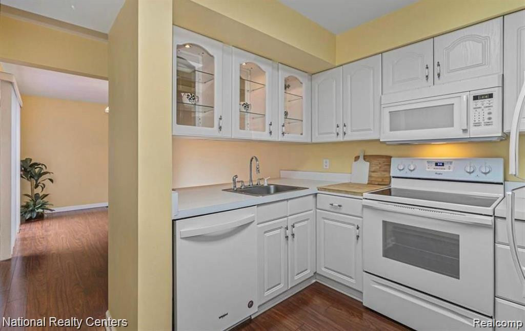 5223 POTOMAC Run N, West Bloomfield, MI — Photo 5