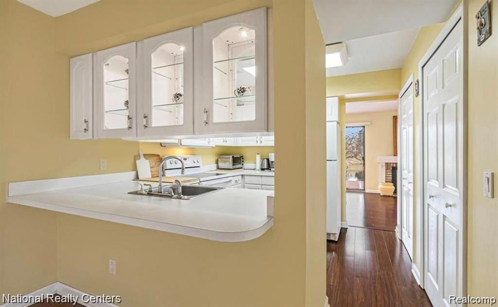 5223 POTOMAC Run N, West Bloomfield, MI — Photo 8