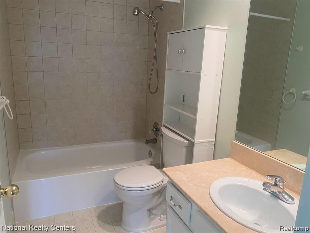 5223 POTOMAC Run N, West Bloomfield, MI — Photo 16