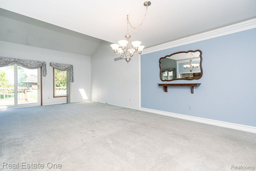 46070 MEADOWS Circle E, Macomb, MI 48044 — Photo 5