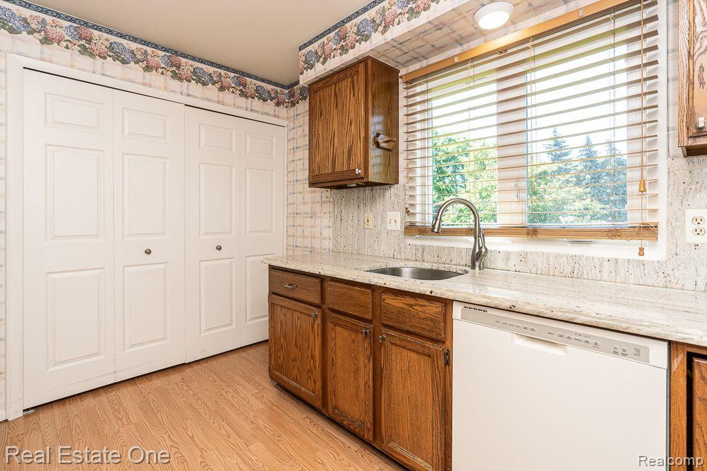 46070 MEADOWS Circle E, Macomb, MI 48044 — Photo 12