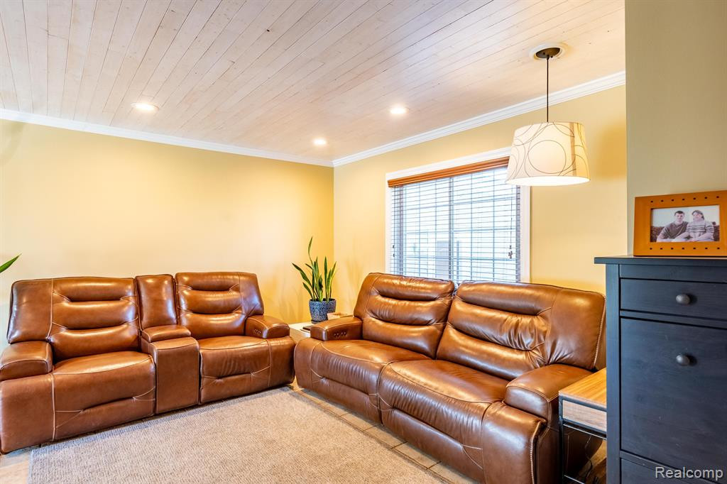 6601 WINANS LAKE Road, Brighton, MI 48116 — Photo 8