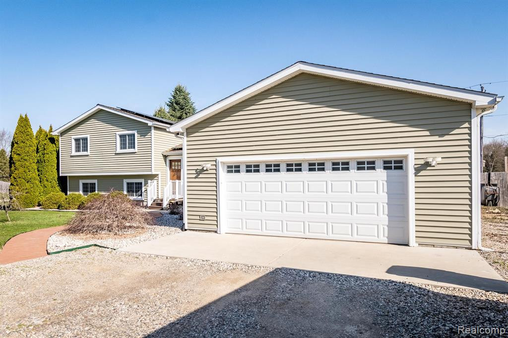 6601 WINANS LAKE Road, Brighton, MI 48116 — Photo 37