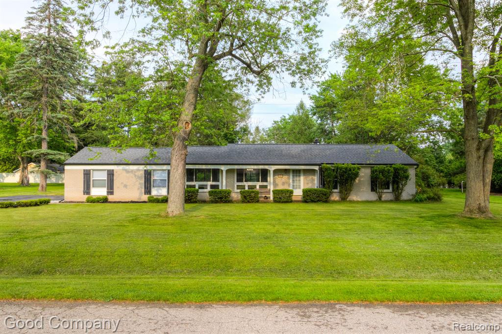 6865 E DARTMOOR Road, West Bloomfield, MI — Photo 3