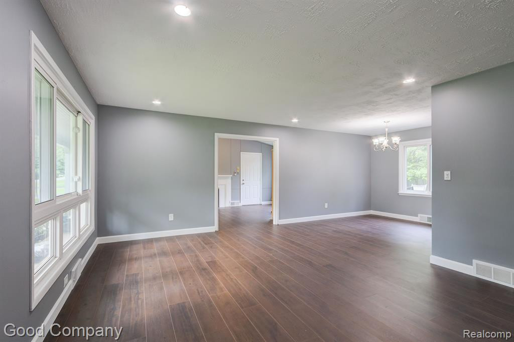 6865 E DARTMOOR Road, West Bloomfield, MI — Photo 5