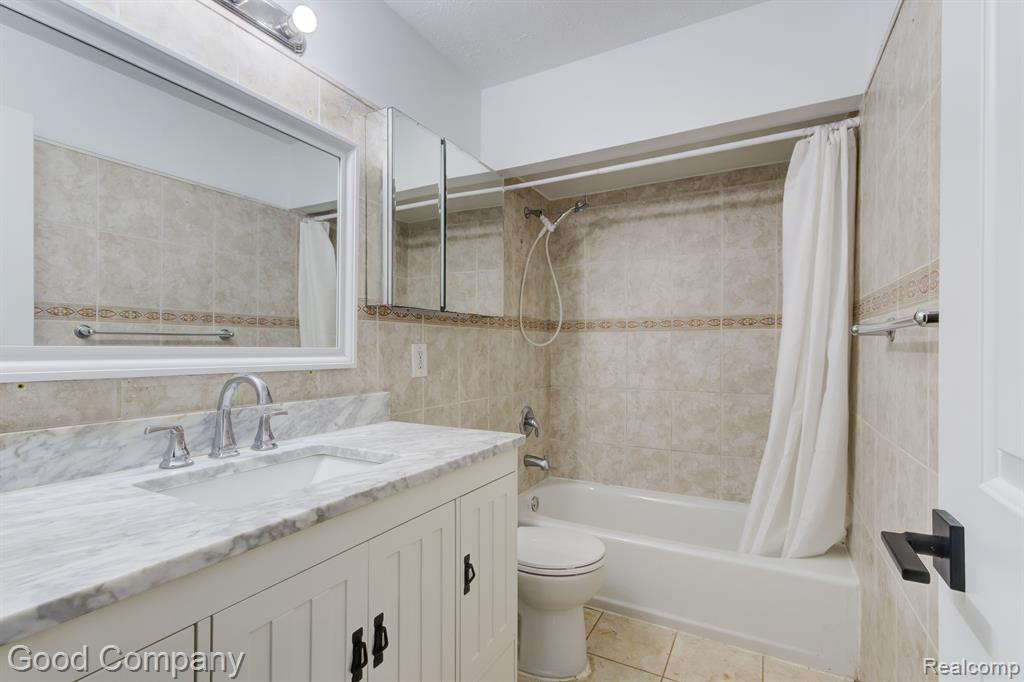 6865 E DARTMOOR Road, West Bloomfield, MI — Photo 16