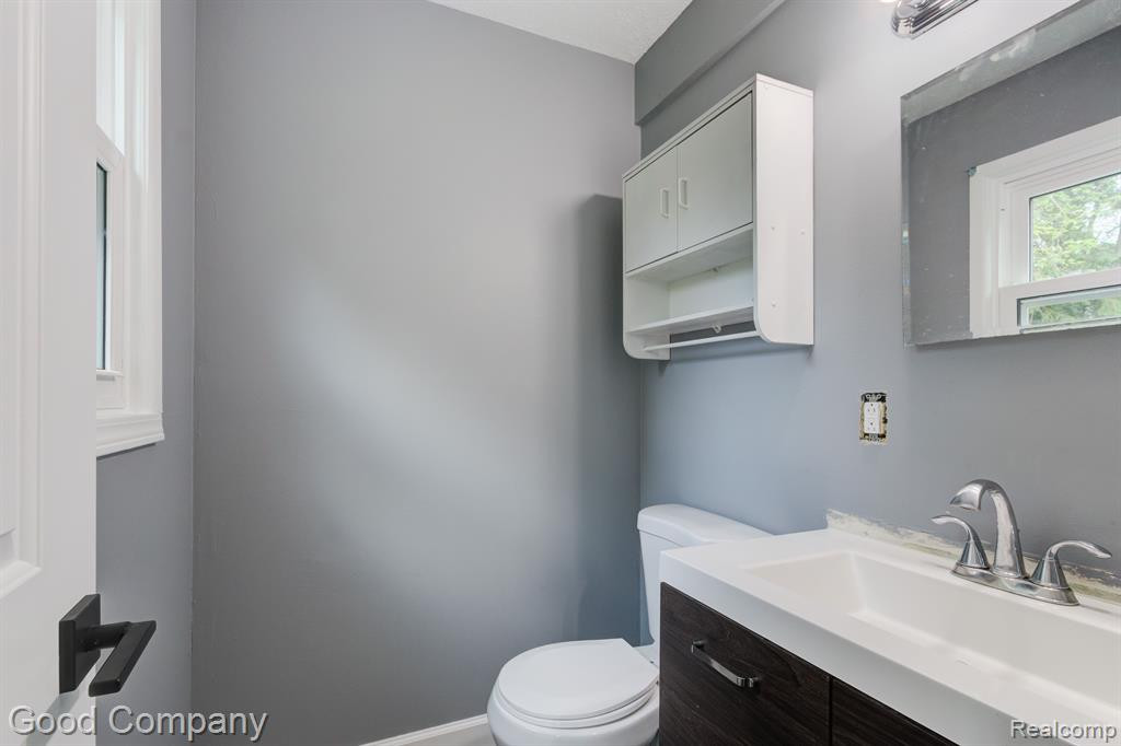6865 E DARTMOOR Road, West Bloomfield, MI — Photo 17