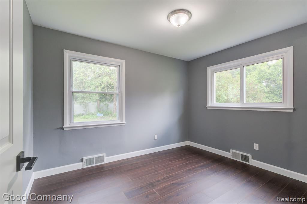 6865 E DARTMOOR Road, West Bloomfield, MI — Photo 24