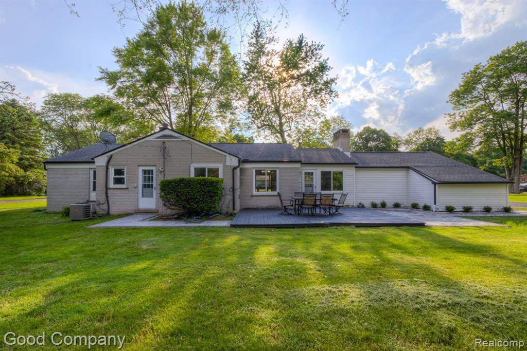 6865 E DARTMOOR Road, West Bloomfield, MI — Photo 26