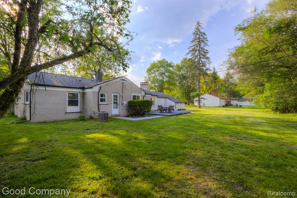 6865 E DARTMOOR Road, West Bloomfield, MI — Photo 27