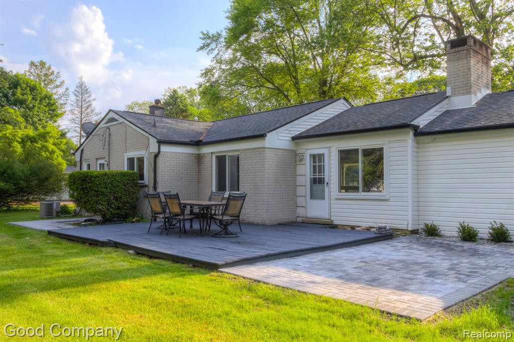 6865 E DARTMOOR Road, West Bloomfield, MI — Photo 28