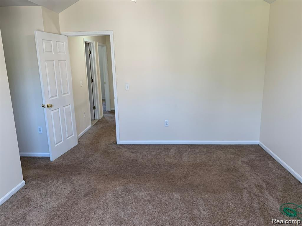 4817 GREEN Court, Shelby Twp, MI 48317 — Photo 8