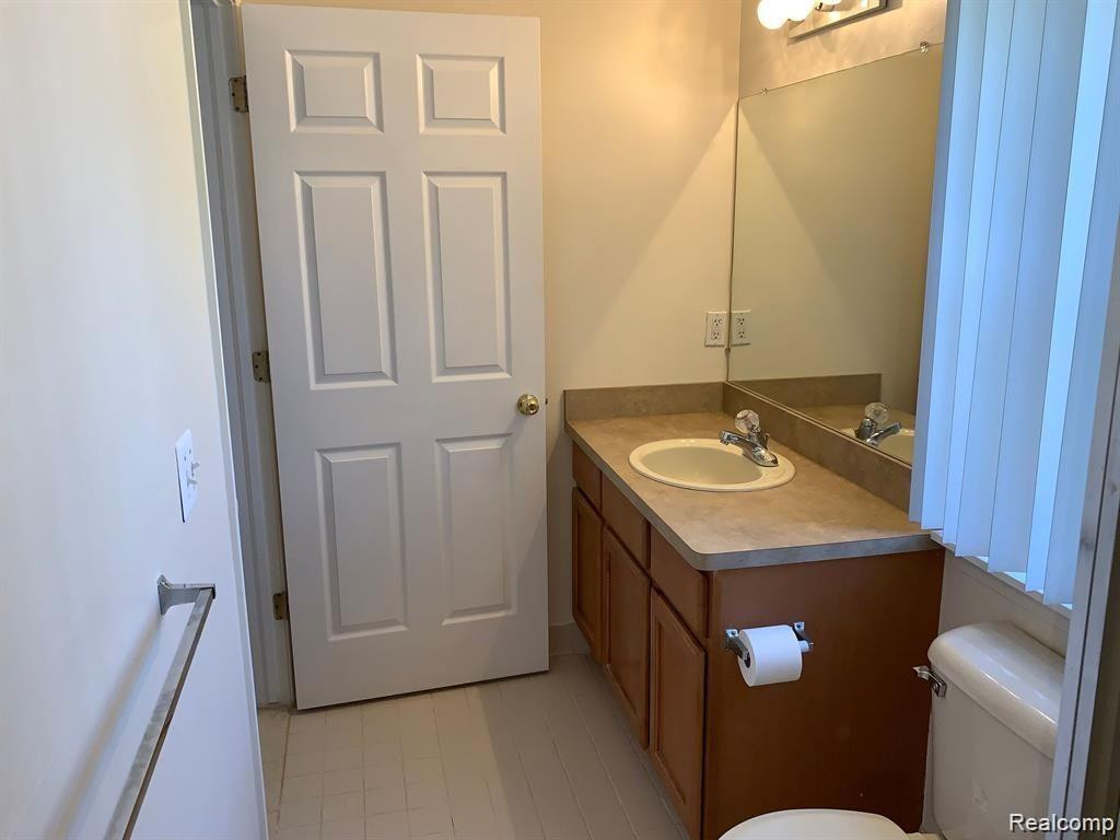 4817 GREEN Court, Shelby Twp, MI 48317 — Photo 11