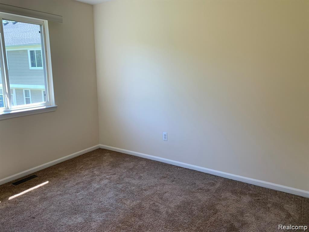 4817 GREEN Court, Shelby Twp, MI 48317 — Photo 15