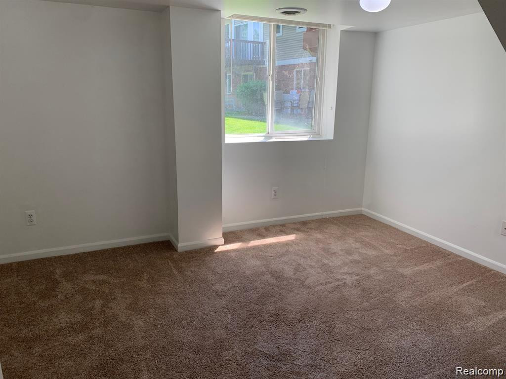 4817 GREEN Court, Shelby Twp, MI 48317 — Photo 18