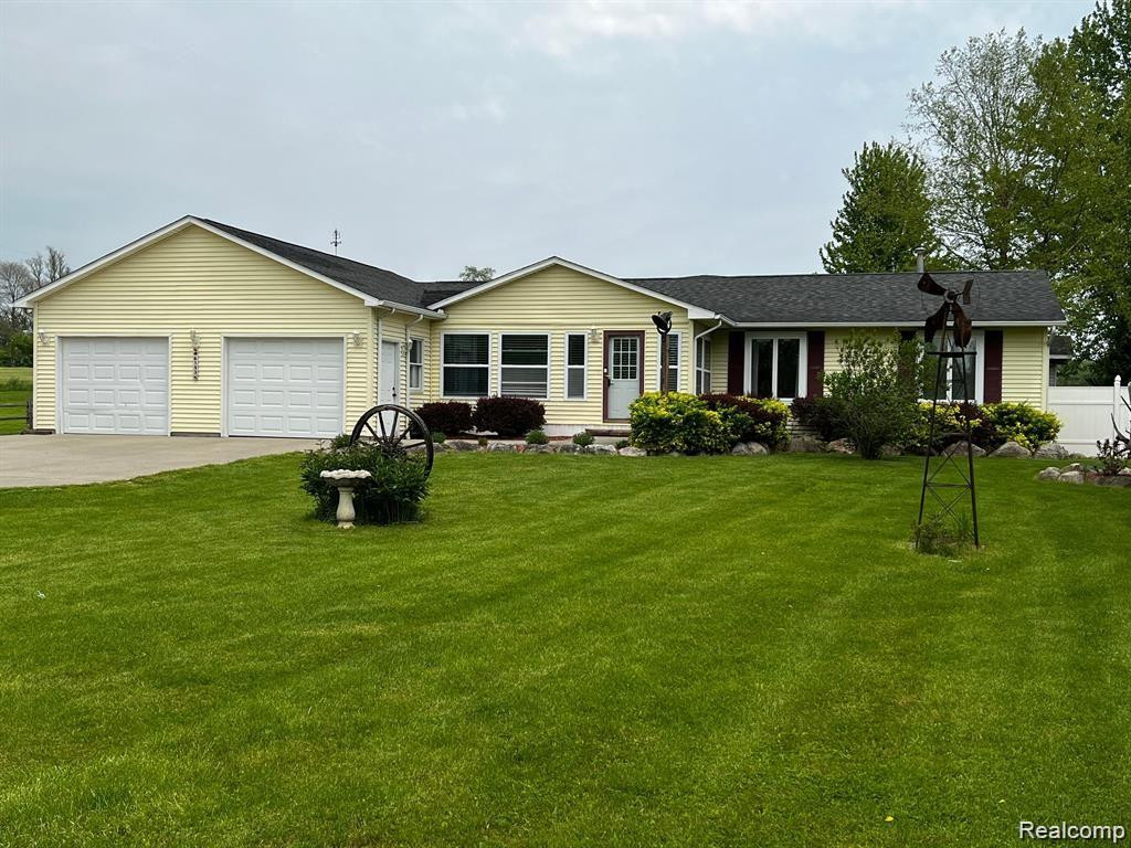 6153 S STATE Road, Goodrich Vlg, MI — front exterior