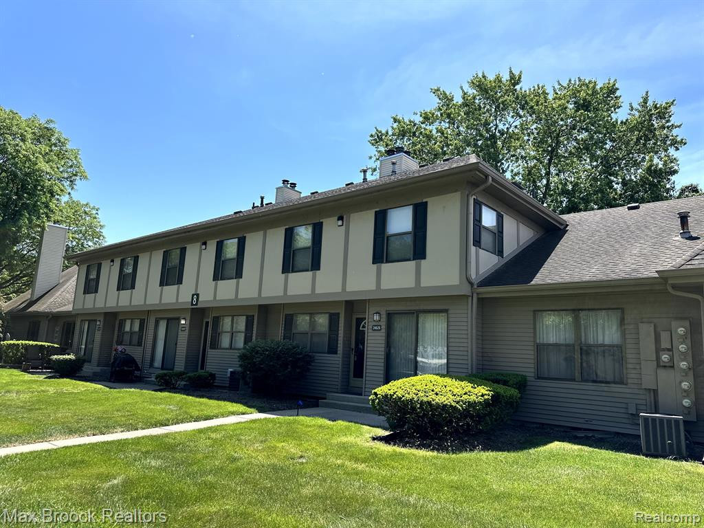 24626 PRIMROSE Lane, Southfield, MI 48033 — Photo 2