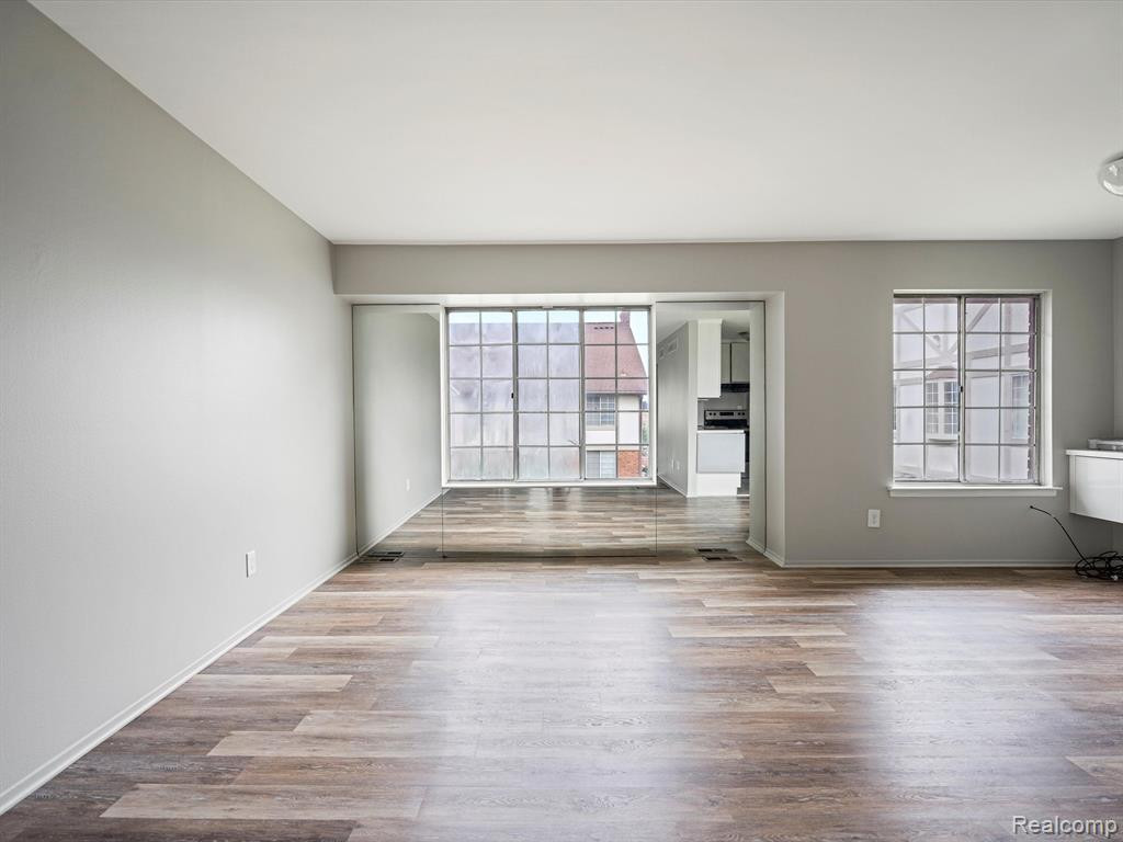 30276 Southfield Rd, 211, Southfield, MI 48076 — Photo 5