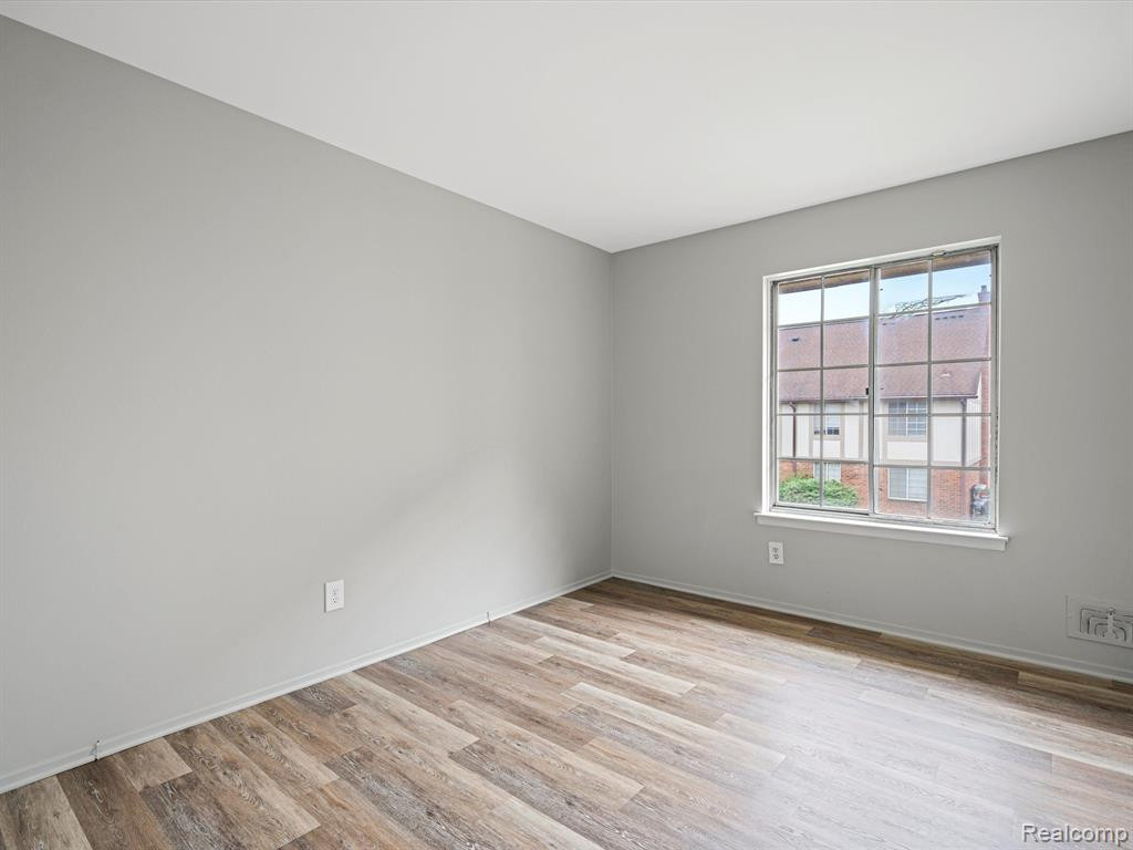 30276 Southfield Rd, 211, Southfield, MI 48076 — Photo 8