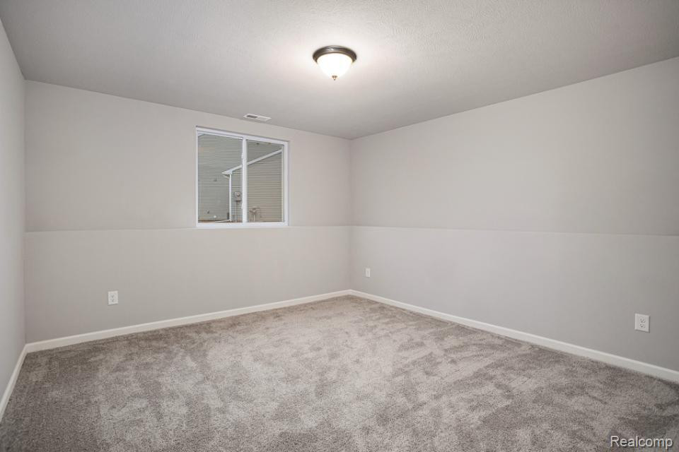 7146 TIMBERLINE Drive, Flint, MI 48507 — Photo 12