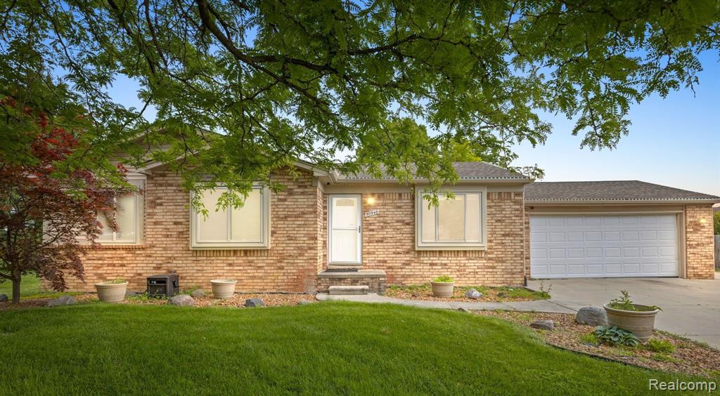 50540 PEMBROKE Drive, Chesterfield, MI 48047 — front exterior