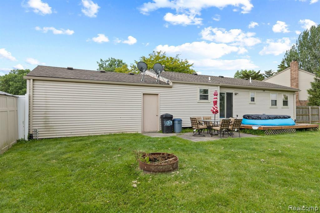 50540 PEMBROKE Drive, Chesterfield, MI 48047 — Photo 2