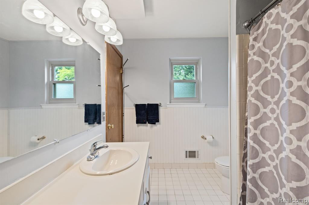50540 PEMBROKE Drive, Chesterfield, MI 48047 — Photo 11