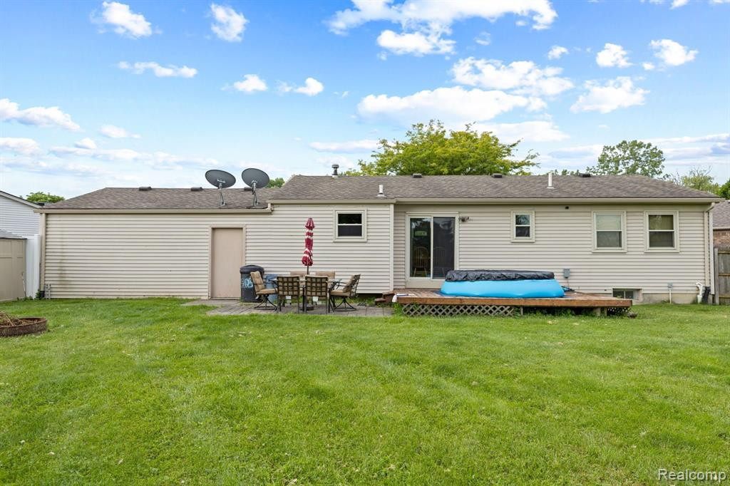 50540 PEMBROKE Drive, Chesterfield, MI 48047 — Photo 22