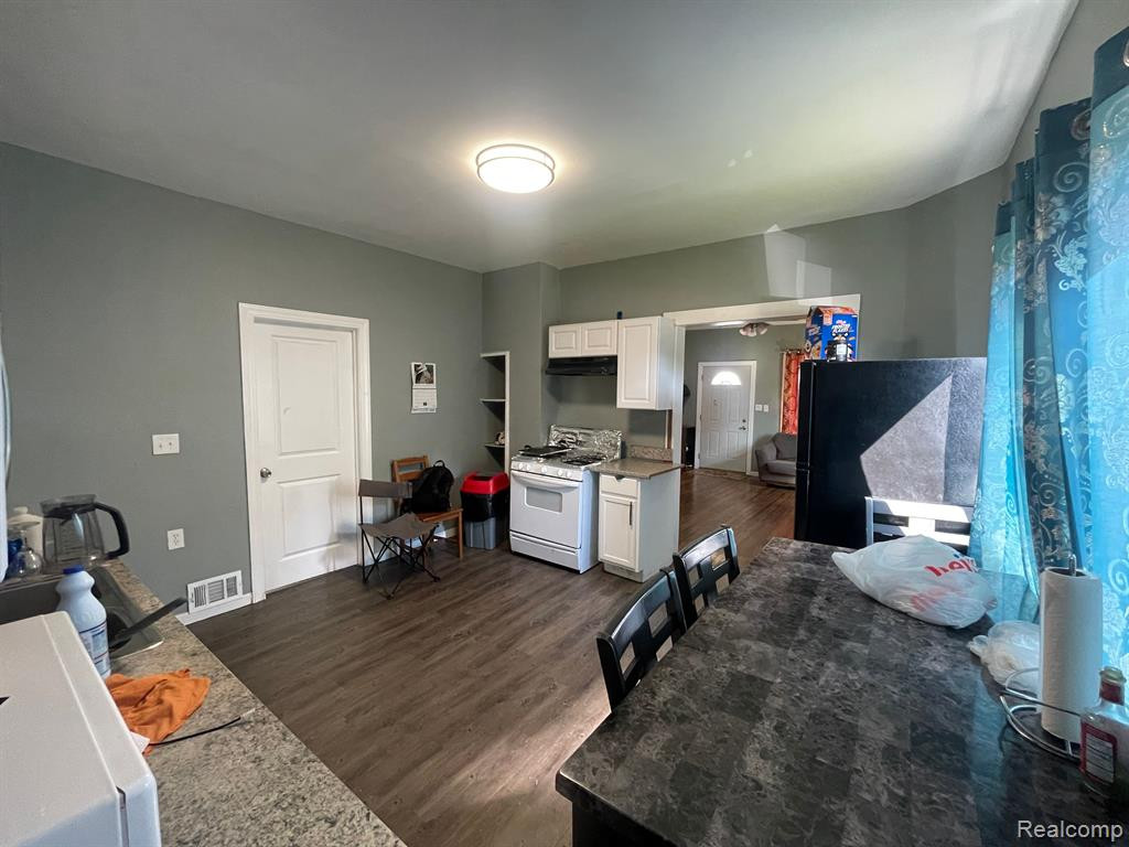 7111 WALDO Street, Detroit, MI 48210 — Photo 4