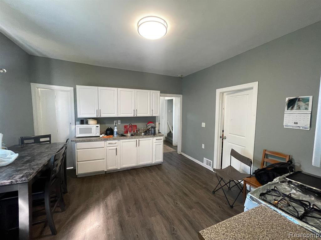 7111 WALDO Street, Detroit, MI 48210 — Photo 5