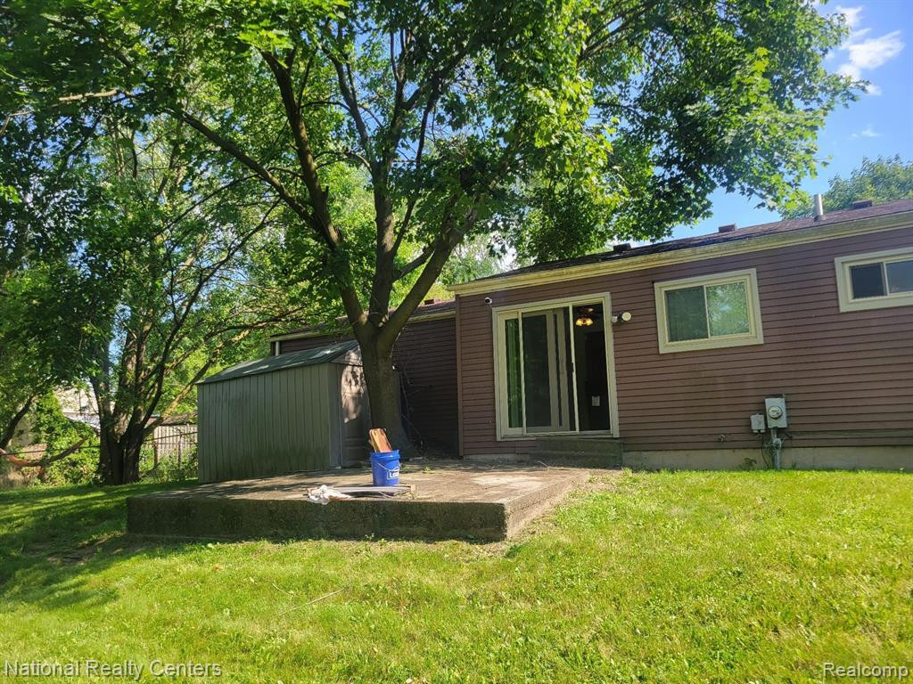 9239 PANAMA Avenue, Ypsilanti, MI 48198 — Photo 4