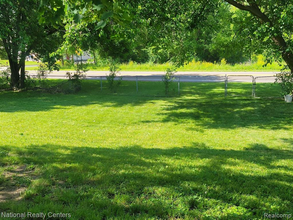 9239 PANAMA Avenue, Ypsilanti, MI 48198 — Photo 5
