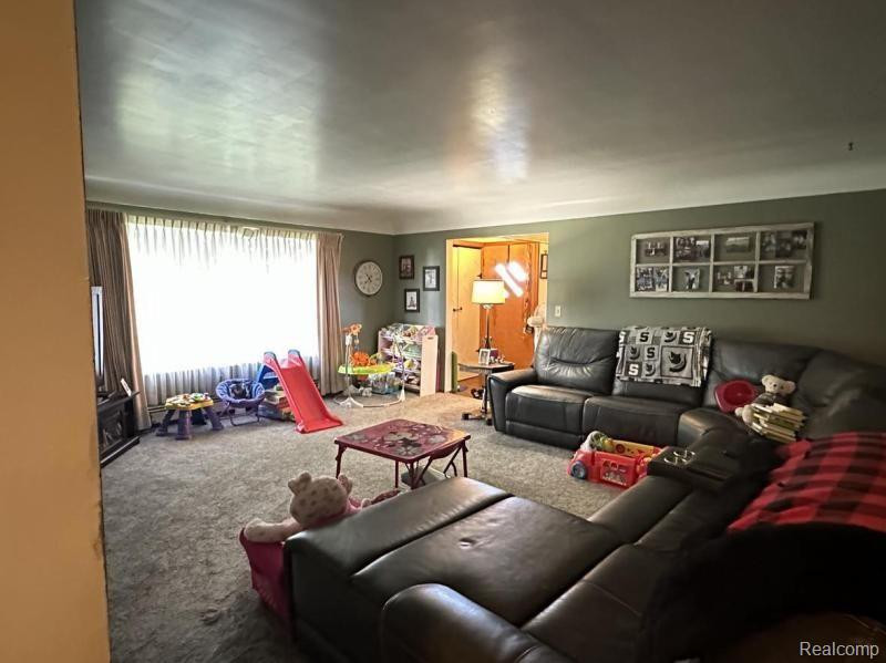 7196 Atwater, MI 48470 — Photo 9
